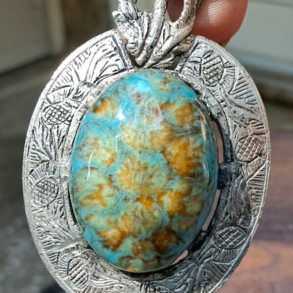 Beautiful Vintage Scottish Thistle Pendant Stamped Miracle - Picture 5 of 9